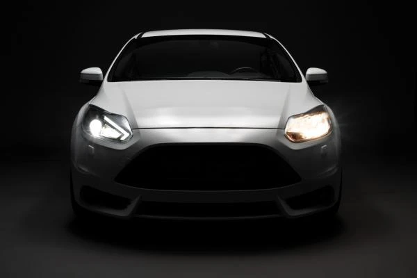 OSRAM LEDriving® XENARC® Ford Focus 3 Bi-XENON Scheinwerfer LED Tagfahrlicht – Bild 5